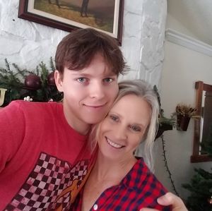 Meet your Posher, Dee